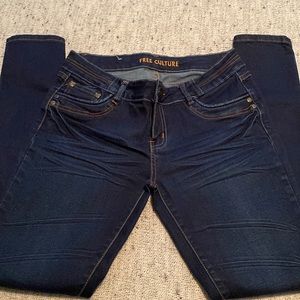 Free Culture women’s jeans.